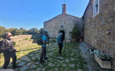 Ermita i Font de Sant Mateu del Bosc i Roca d'en Toni